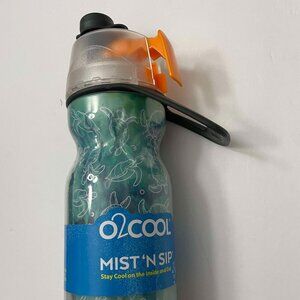 NWT- O2 Cool Mist N Sip Water Bottle- Turtle
